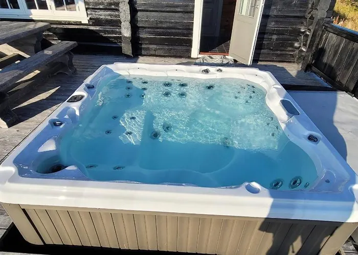 Feriehus The Whole Beautiful With Jacuzzi A Luxurious Getaway In Solberglia *